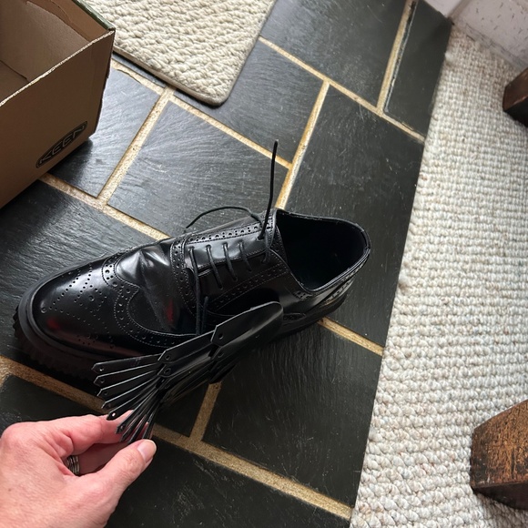 Burberry Black Brogue Leather Chelsam Lace Up Platform Oxfords - Picture 7 of 8